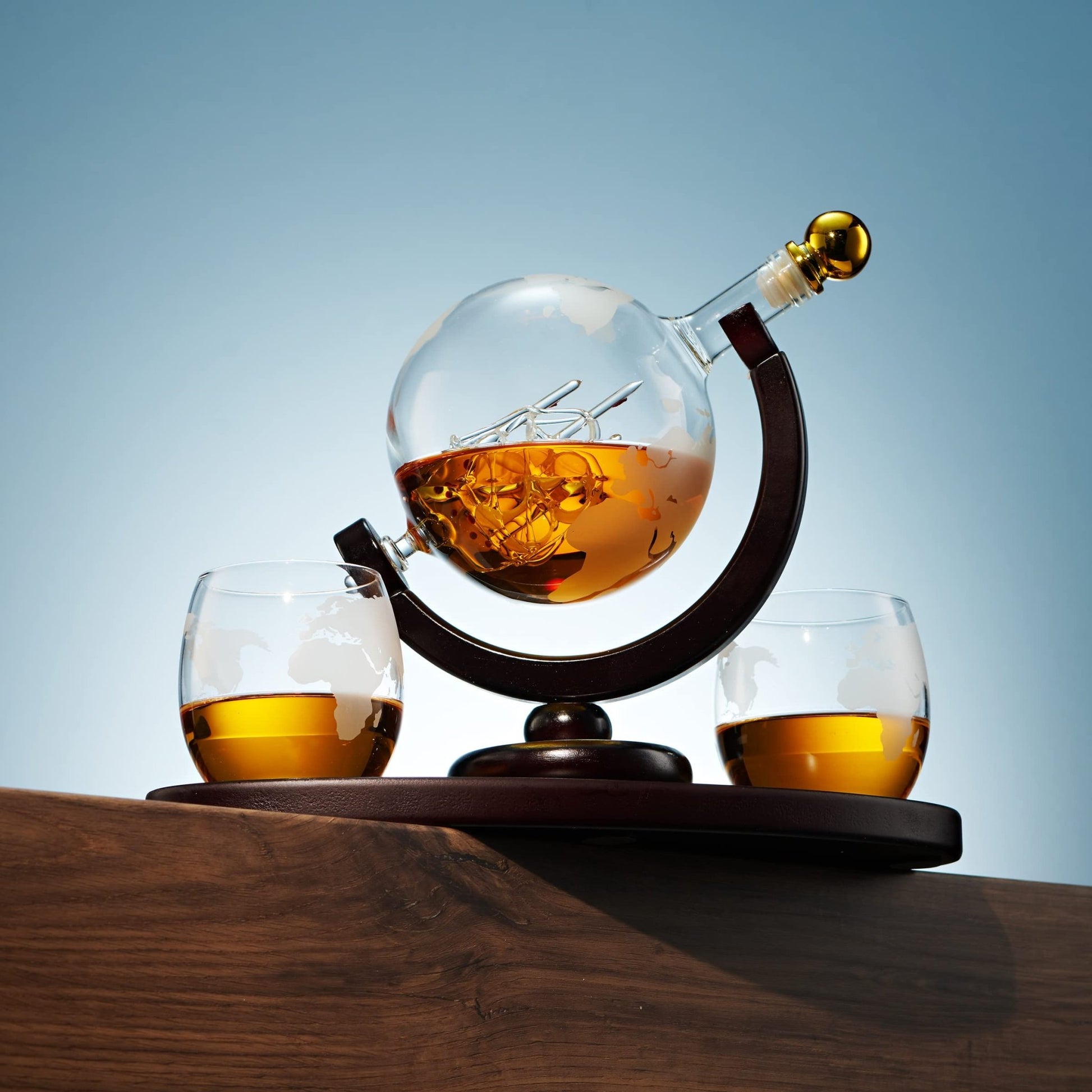 Godinger Whiskey Decanter Set with 2 Etched Globe Whisky Glasses, 850 mL - shop - lxry